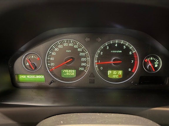 Volvo V70 16 of 16