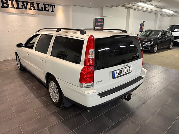 Volvo V70 4 of 16