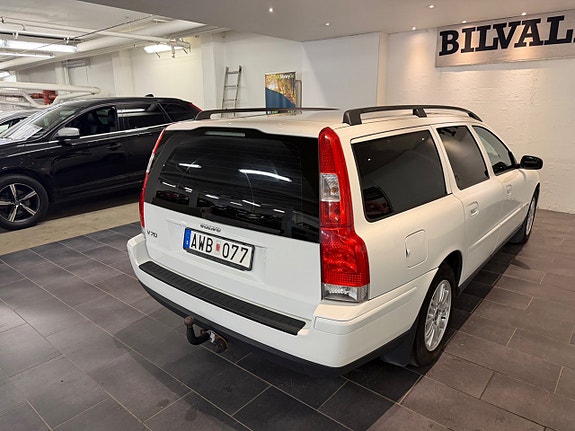 Volvo V70 5 of 16
