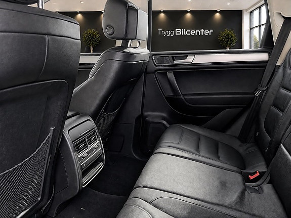 Volkswagen Touareg 17 of 26