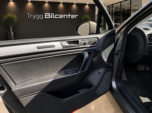 Volkswagen Touareg 9 of 26