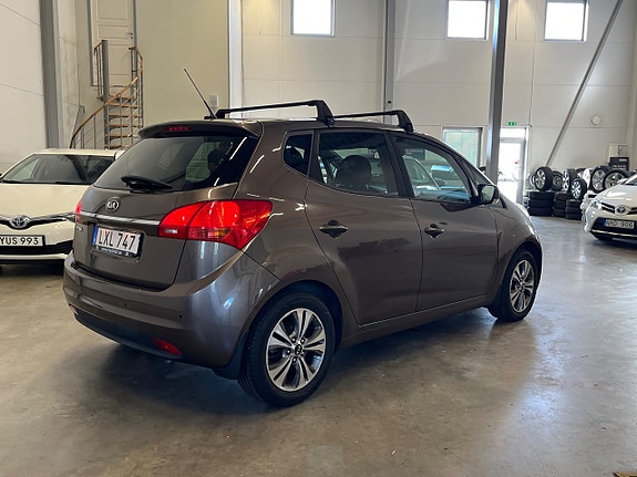 Kia Venga 2 of 9
