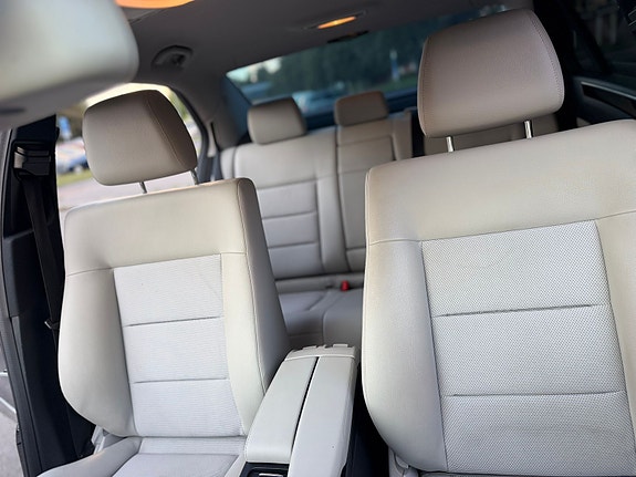 Mercedes-Benz E250 15 of 25