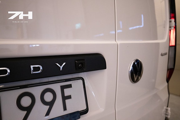 Volkswagen Caddy Maxi 17 of 17