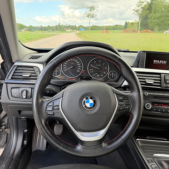 BMW 320d 4 of 25