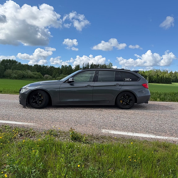 BMW 320d 15 of 25