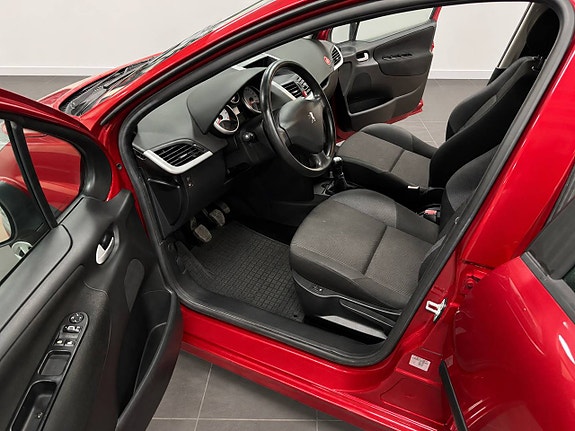 Peugeot 207 7 of 10