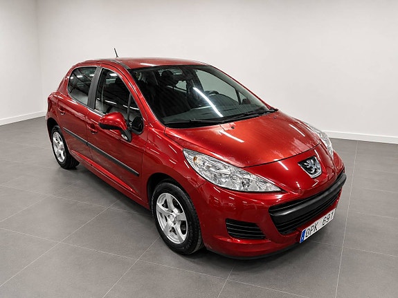 Peugeot 207 2 of 10