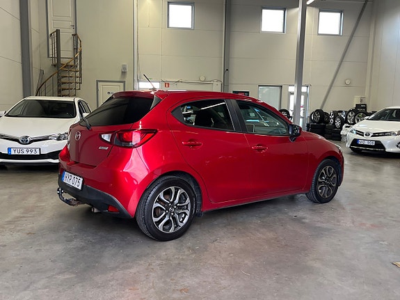 Mazda 2 2 of 13