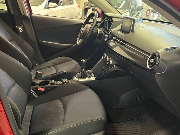 Mazda 2 7 of 13