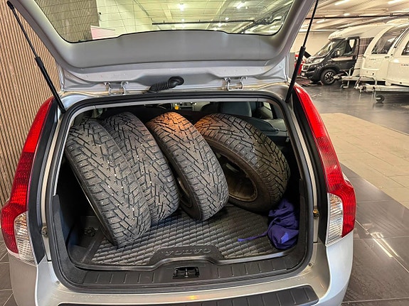 Volvo V50 9 of 17