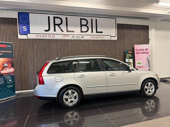 Volvo V50 2 of 17