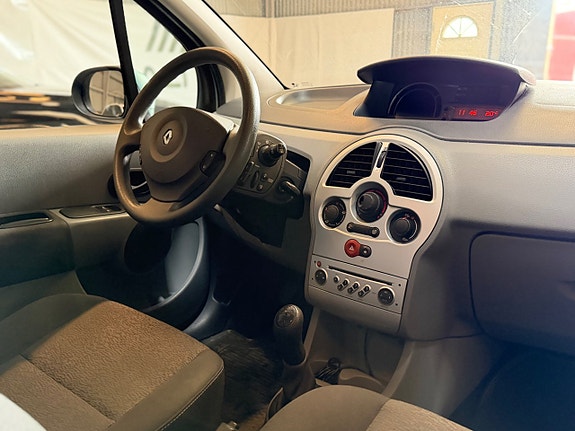 Renault Modus 11 of 18