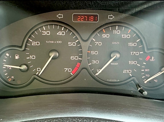 Peugeot 206 7 of 16