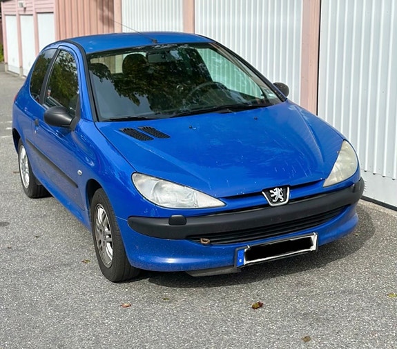 Peugeot 206 2 of 16
