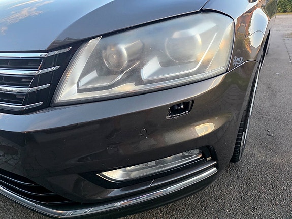 Volkswagen Passat 10 of 30