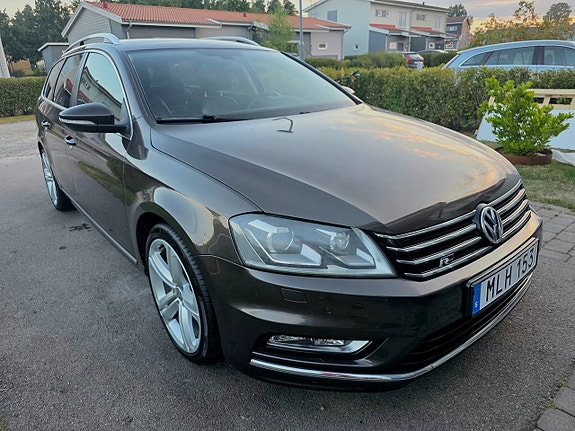 Volkswagen Passat 5 of 30