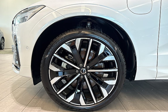 Volvo XC60 19 of 30