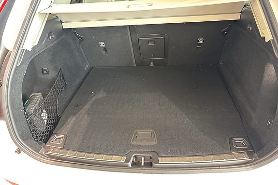 Volvo XC60 13 of 30