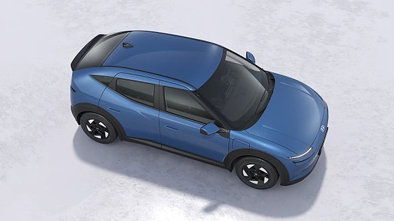 Hyundai IONIQ 2 of 8
