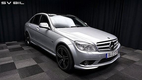 Mercedes-Benz C350 3 of 28