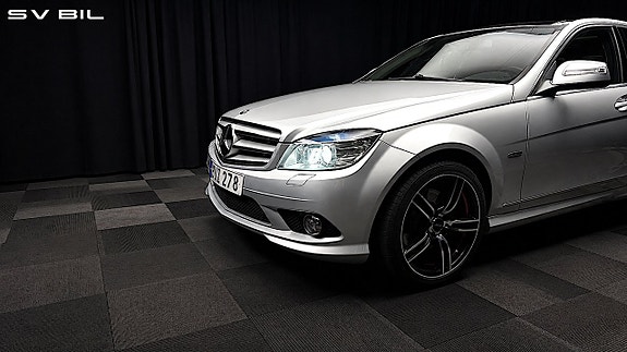 Mercedes-Benz C350 8 of 28
