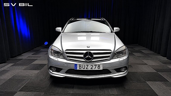 Mercedes-Benz C350 2 of 28