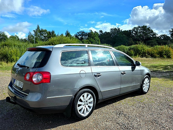 Volkswagen Passat 21 of 27