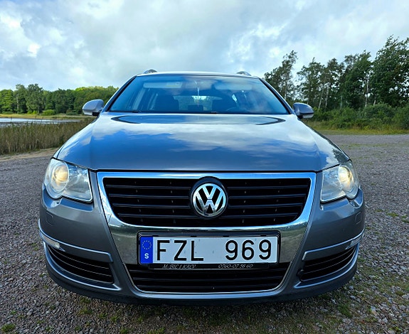 Volkswagen Passat 19 of 27