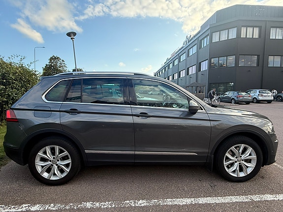 Volkswagen Tiguan 4 of 19