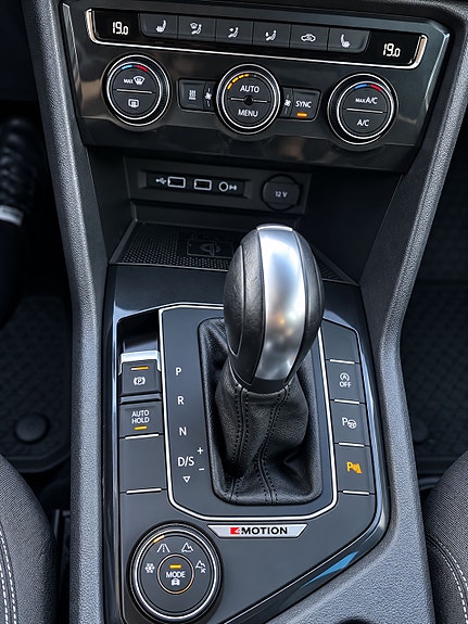 Volkswagen Tiguan 15 of 19