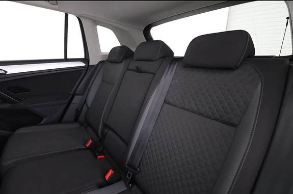 Volkswagen Tiguan 6 of 19