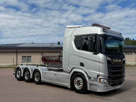 SCANIA NEXTGEN R530 V8 LASTVÄXLARE TRIDEM