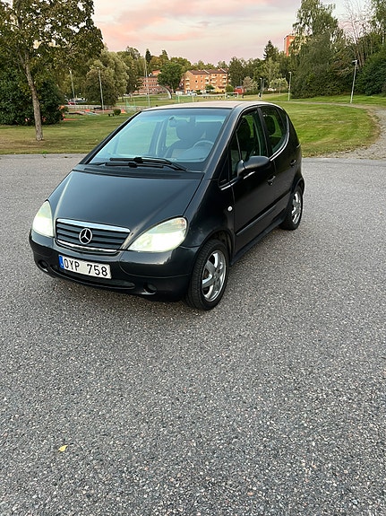 Mercedes-Benz A140 3 of 15