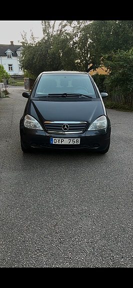 Mercedes-Benz A140 2 of 15