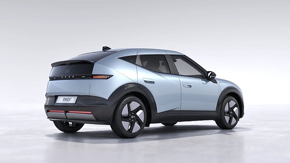 Hyundai IONIQ 3 of 8