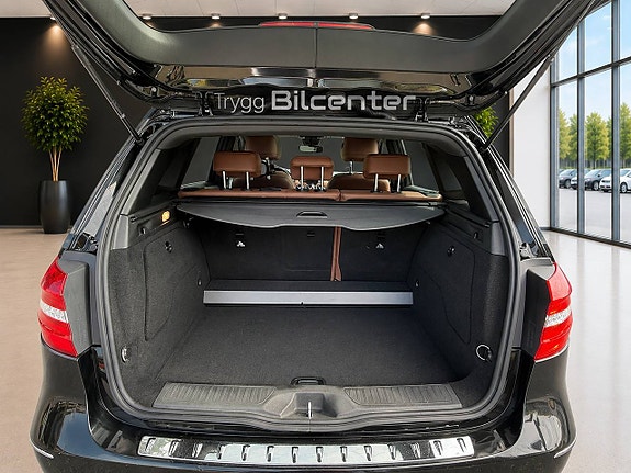 Mercedes-Benz B200 29 of 29