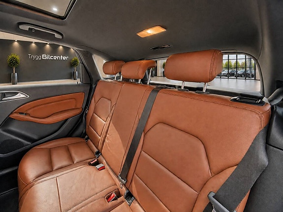 Mercedes-Benz B200 25 of 29