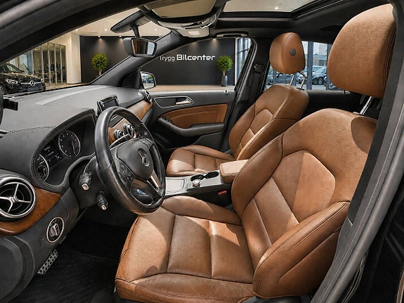 Mercedes-Benz B200 16 of 29
