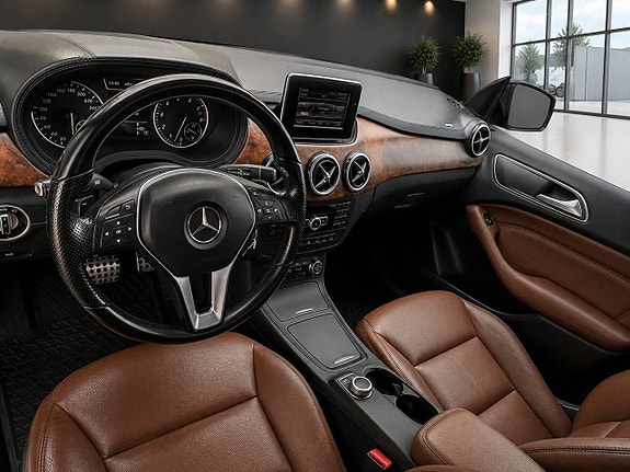 Mercedes-Benz B200 12 of 29