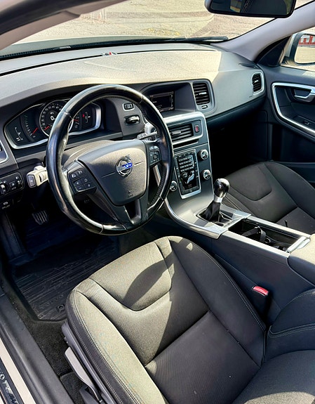 Volvo V60 5 of 5