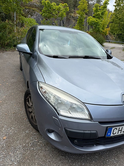 Renault Megane III 8 of 8