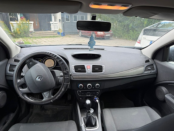 Renault Megane III 5 of 8