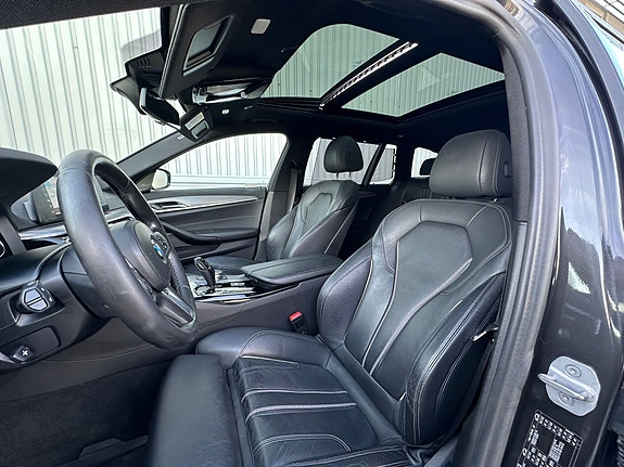 BMW 540i 6 of 9