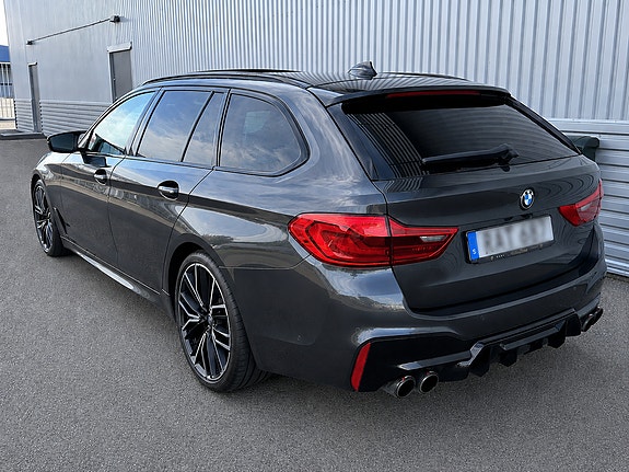 BMW 540i 2 of 9