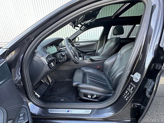 BMW 540i 5 of 9
