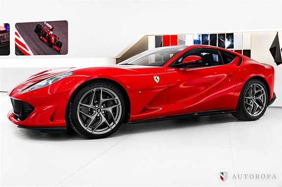 Ferrari 812 Superfast 5 of 10