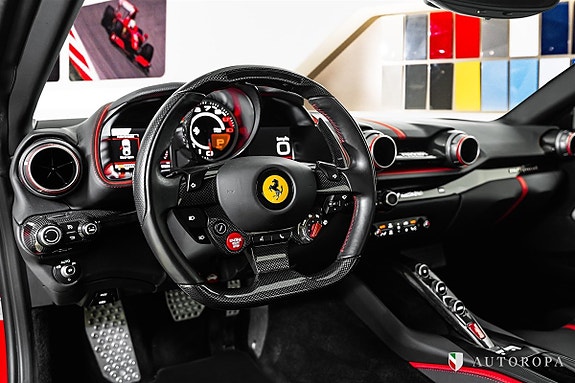 Ferrari 812 Superfast 7 of 10