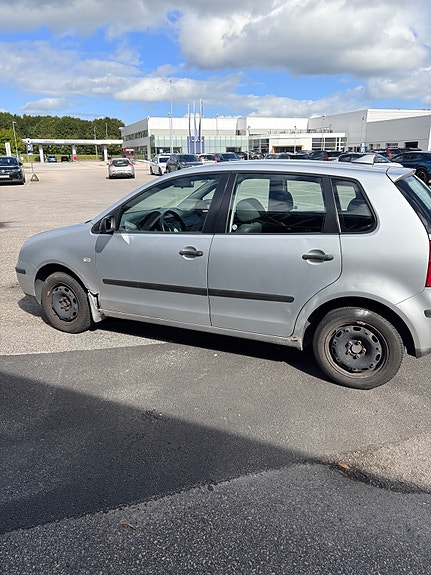 Volkswagen Polo 5 of 9