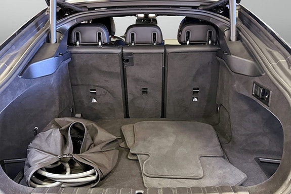 BMW i4 9 of 9
